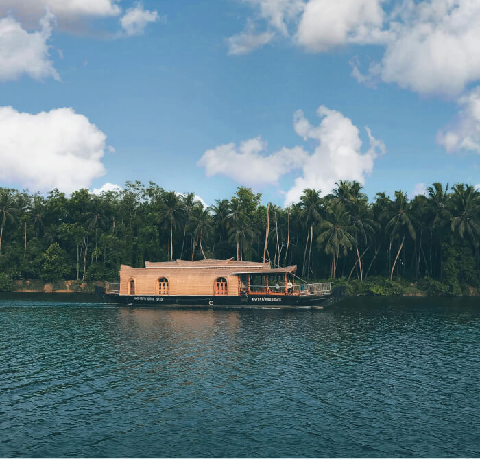 Shikara Trail on the Ashtamudi Lake