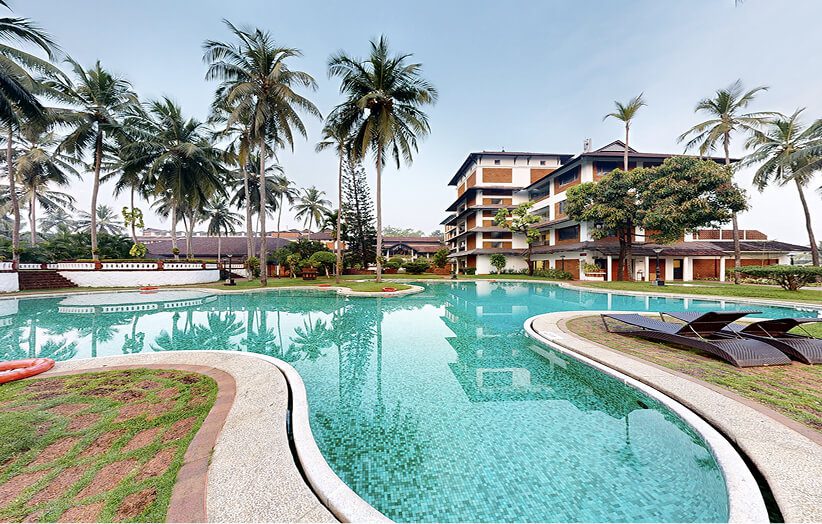 Swimming Pool - Raviz Kadavu